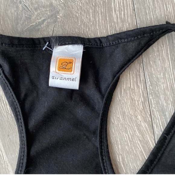 4 For 25$ Graphic Racerback Tank Top. Size Small - Picture 3 of 4